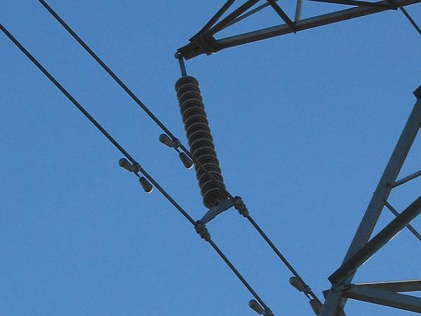 SHIELD WIRE SUSPENSIONS AND STOCKBRIDGE VIBRATION DAMPERS