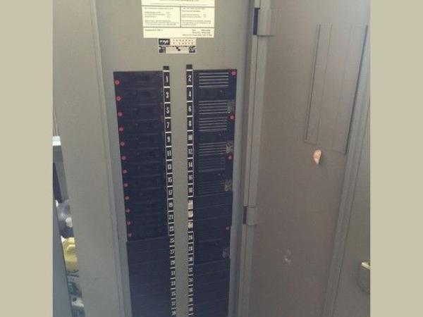 THREE POLE LOAD BREAKERS